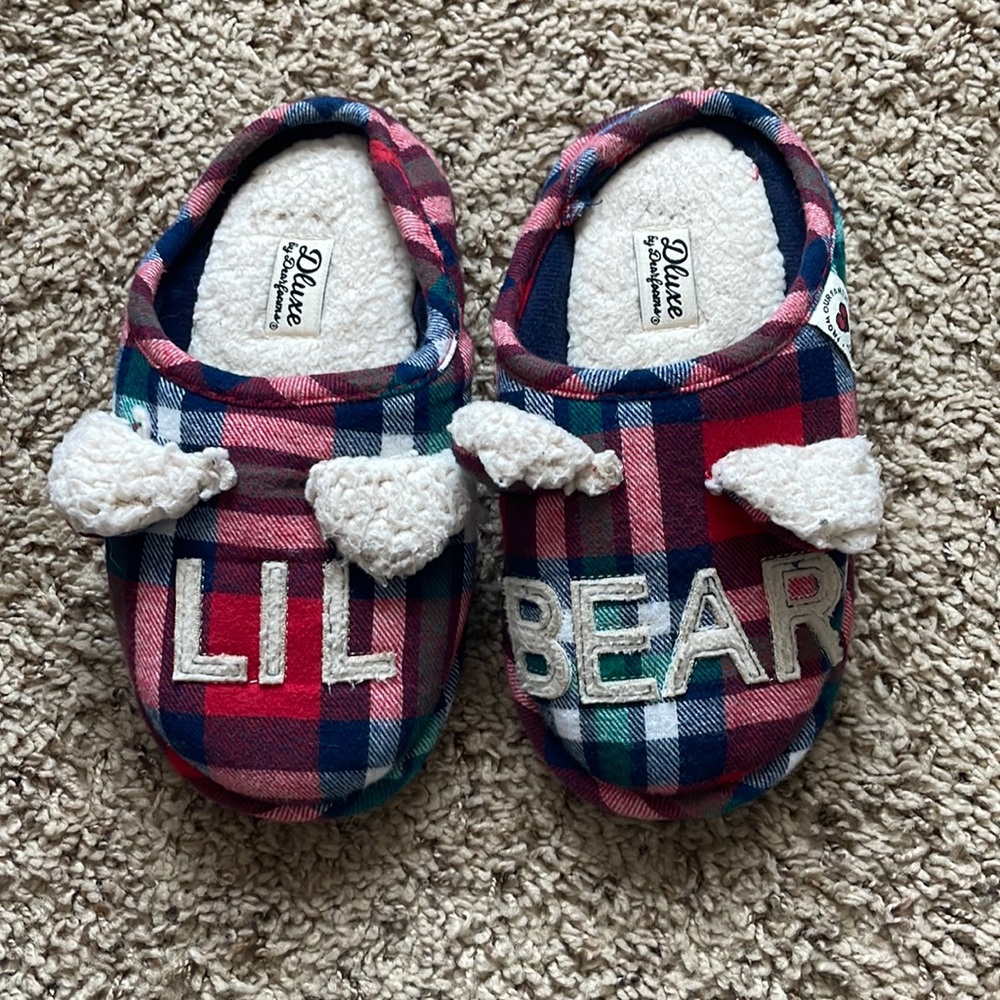Dearfoams Slipper size 11-12 barely worn